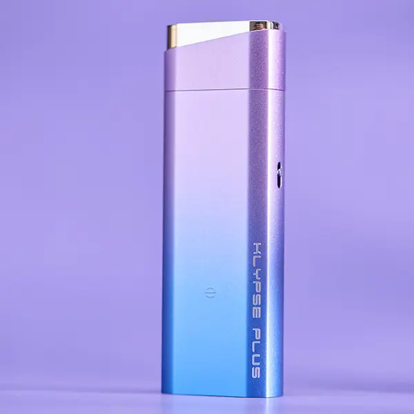 Innokin Klypse Plus Pod Kit in Blau-Lila Farbverlauf, schlankes Design, Seitenansicht