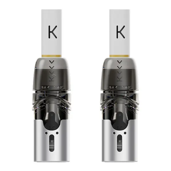 KIWI 2 Ersatz-Pod 0.8 Ohm, zwei silberne Pods mit weißem Mundstück und K-Logo, Frontansicht