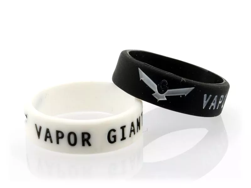 Vapor Giant VapeBand Silikonringe in Weiß und Schwarz mit eingeprägtem Markenlogo – Frontansicht