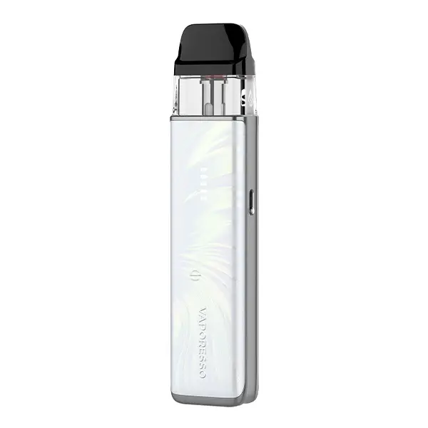 Vaporesso XROS 6 Mini Pod Kit in Perlweiß mit schimmerndem Perlmutt-Finish, Frontansicht