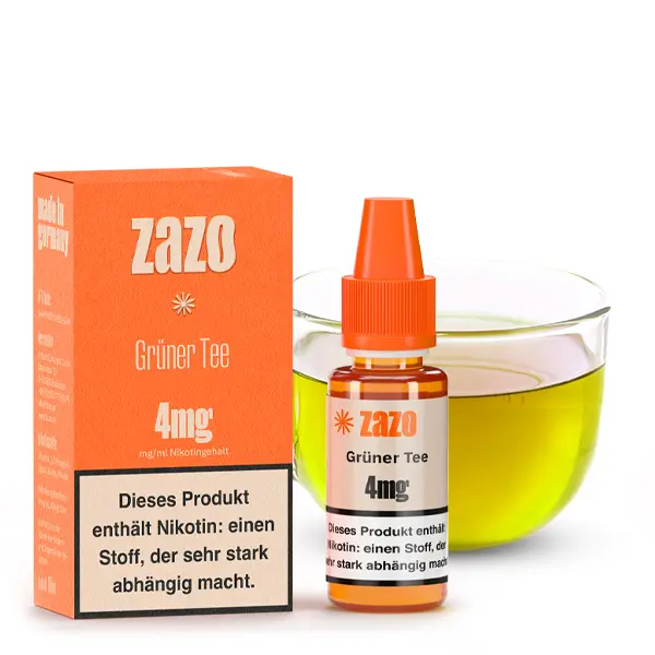ZAZO Grüner Tee 4mg eLiquid 10ml Flasche neben einer Tasse frisch aufgebrühtem grünen Tee