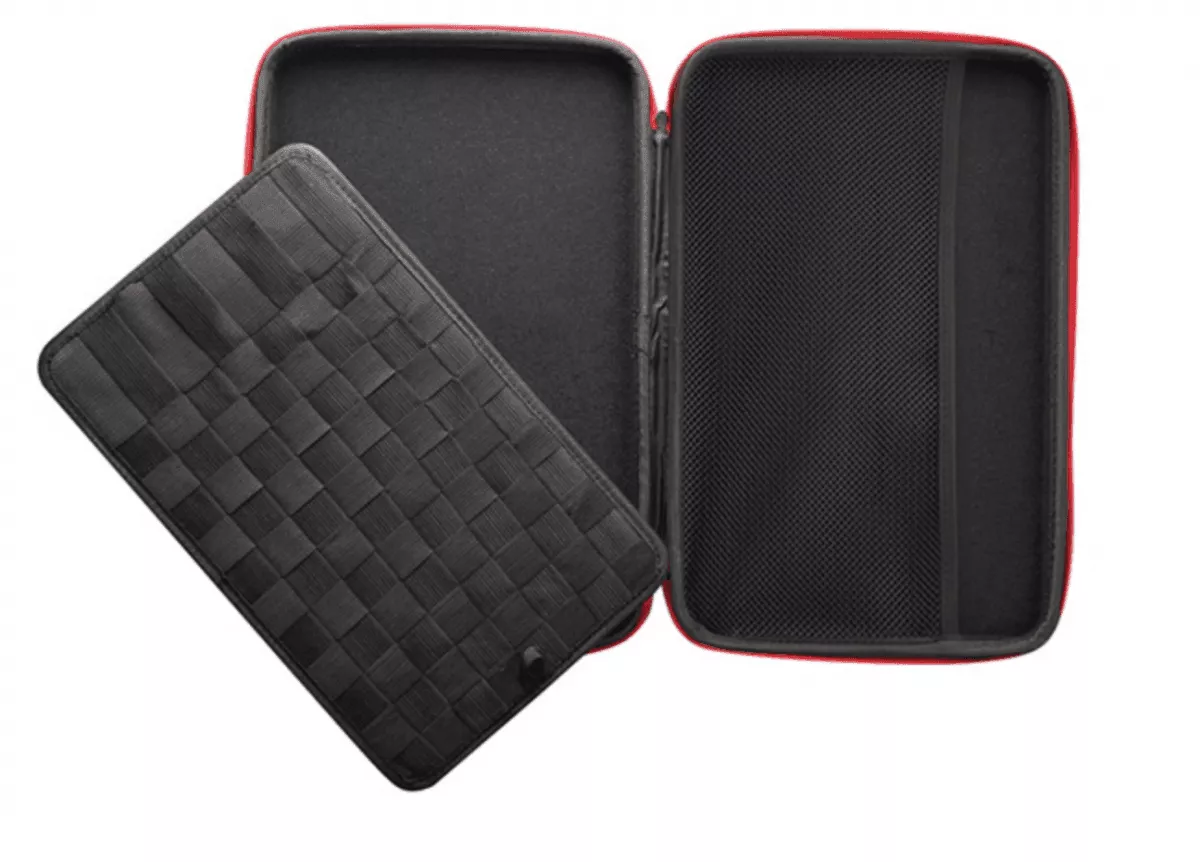 Coil Master KBag L-Size – schwarze Reißverschluss-Tasche mit gewebtem Muster und rotem Rand für Vaping-Zubehör