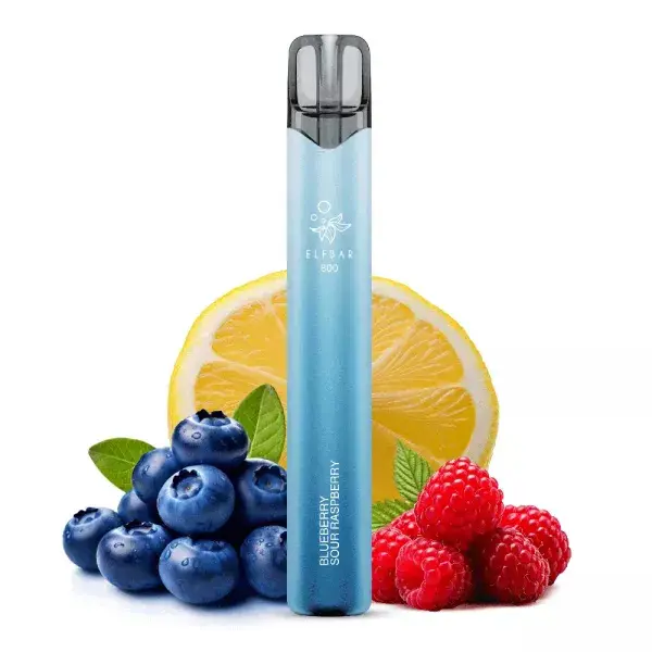 ELFB104_600x600.png Elfbar 800 Einweg E-Zigarette in Hellblau, Geschmack Blueberry Lemon Raspberry, vor Blaubeeren und Zitrone