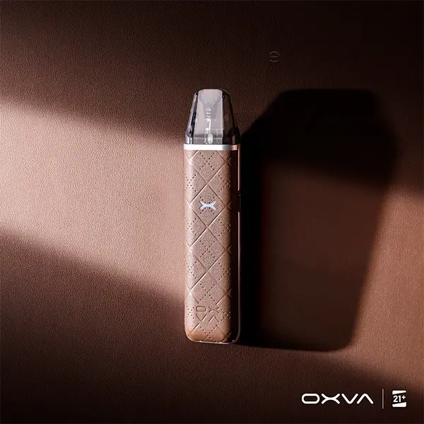 Oxva Xlim Go Pod Kit in Bronze-Braun mit Rautenmuster – Einzelgerät mit Pod von vorne