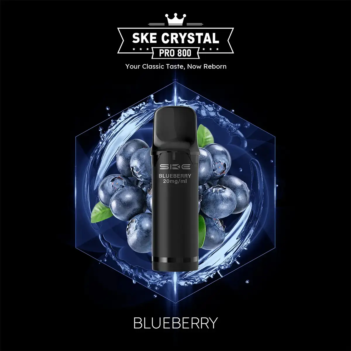 SKE Crystal 800 Pro Prefilled Pod Blueberry – schwarzer Pod vor Blaubeeren auf dunklem Hintergrund