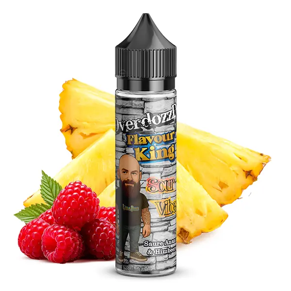 60-ml-Flasche Lädla Juice OverdozzD Sour Vibes Longfill mit Ananas und Himbeere im Hintergrund