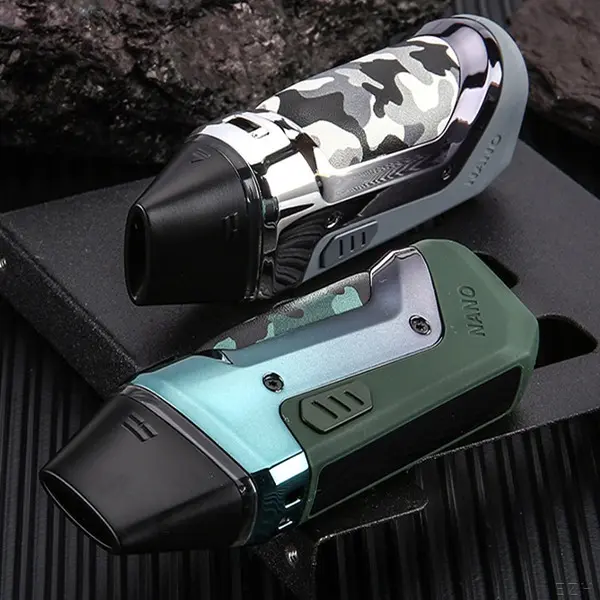 GeekVape Aegis Nano Pod Kit in Camouflage und Grün, kompaktes E-Zigaretten-Set von der Seite